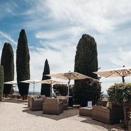 Du Chateau Des Fines Roches 4*