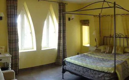 Du Chateau Des Fines Roches Hotel